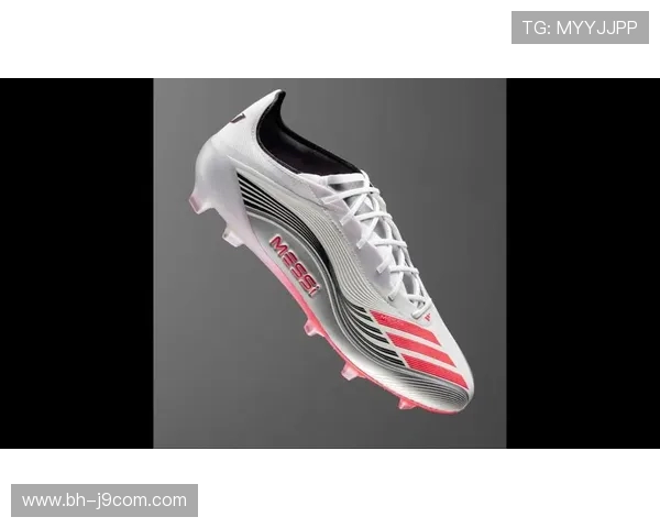 创新型足球橡胶漆鞋打造高性能抓地力与舒适度完美结合的新体验